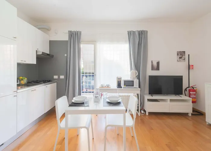 Loverhome 3 Apartman *